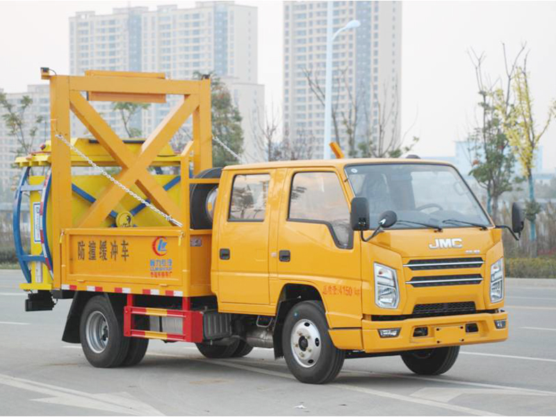 江鈴藍(lán)牌防撞緩沖車(chē)70K