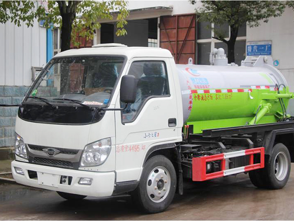 國六福田藍(lán)牌2.5方吸污車