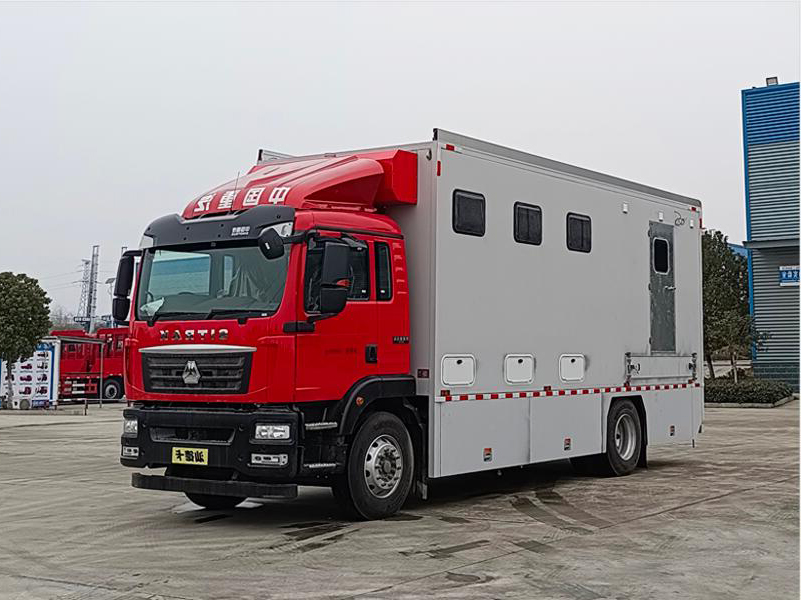 程力牌CL5150XCS6BZ型廁所車