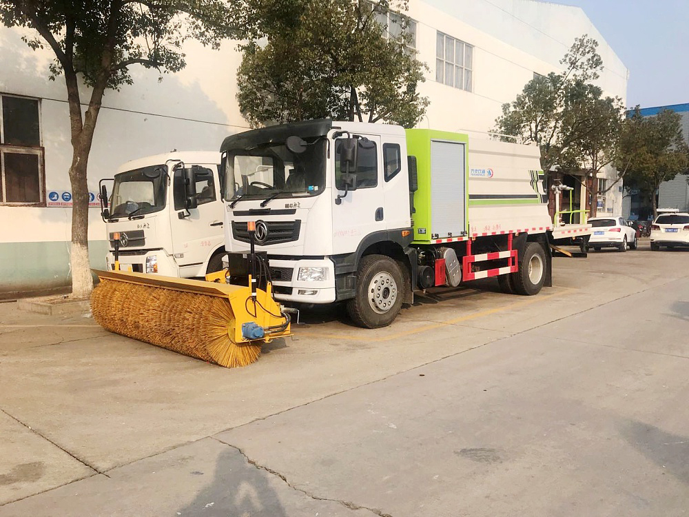 東風(fēng)華神T5噴霧霧炮車國六10立方/50-100米霧炮
