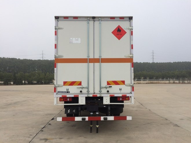 天錦6.6米（9.9噸）氣體廂式車(chē)